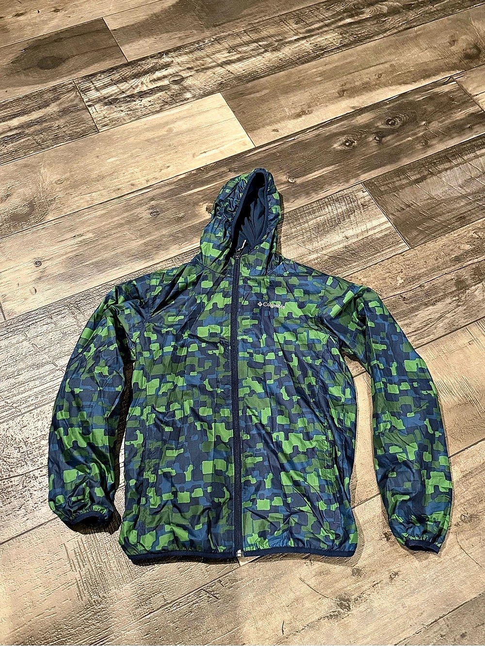 Columbia Kids Camo Performance Jacket Size XL (18/20)
